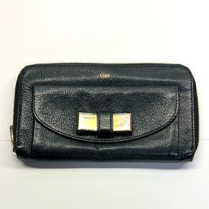 AUTHENTIC CHLOE Black Long Zip wallet/clutch